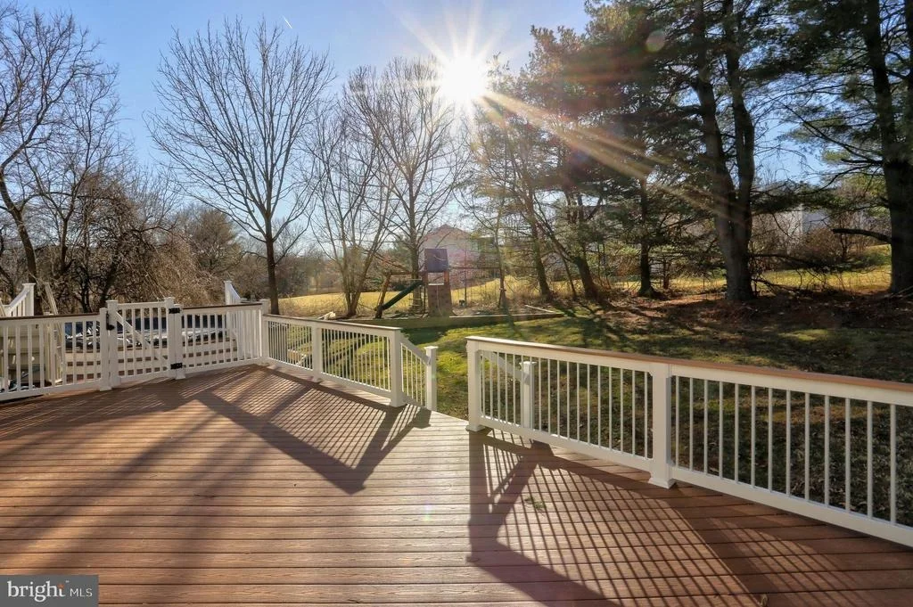 Photo of 8278 LEISHEAR ROAD