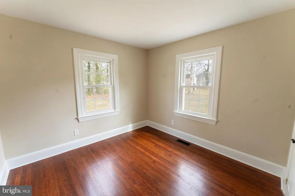 Photo of 227 PINEHURST AVENUE