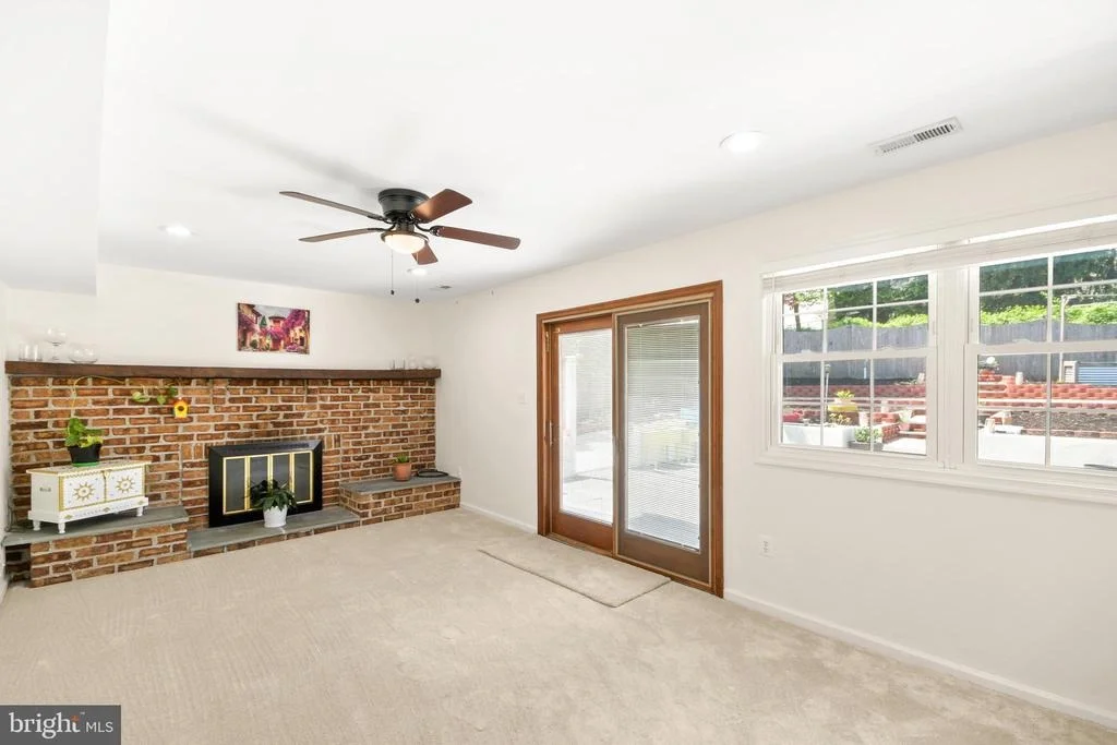 Photo of 24604 CUTSAIL DRIVE