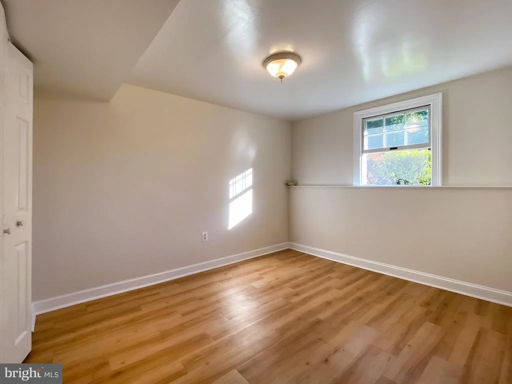 Photo of 233 SAVAGE ROAD