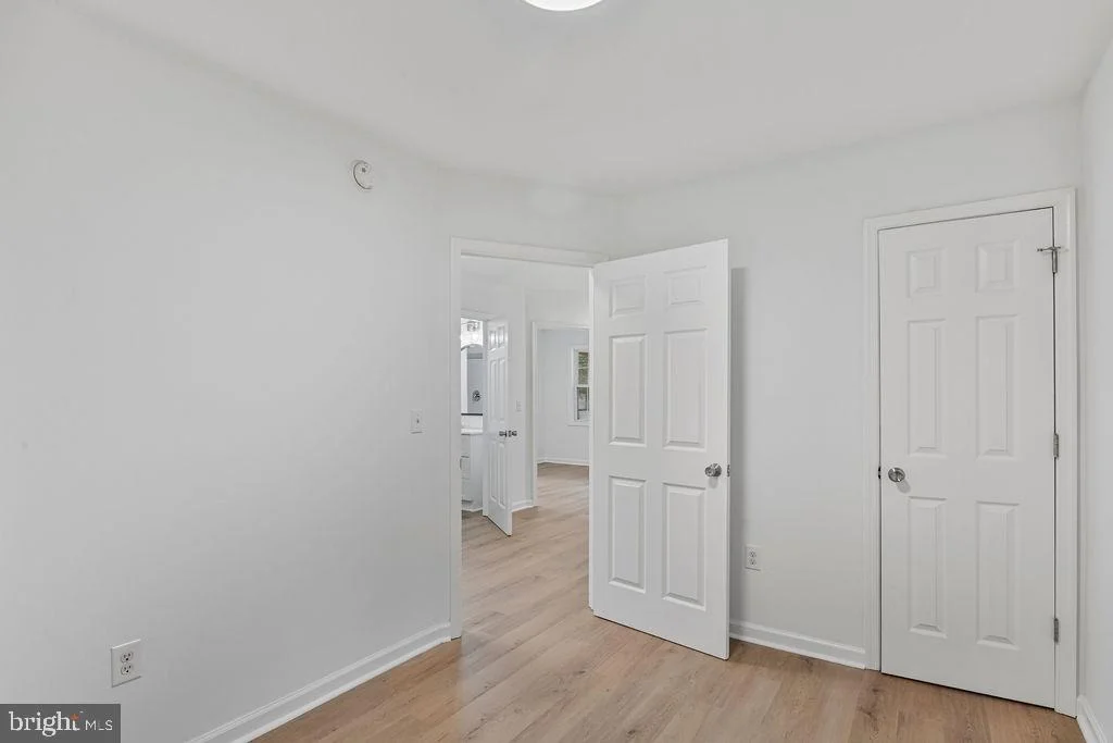 Photo of 905 HANOVER STREET