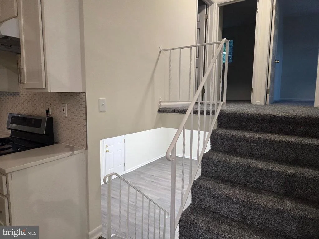 Photo of 5912 WINNER AVENUE
