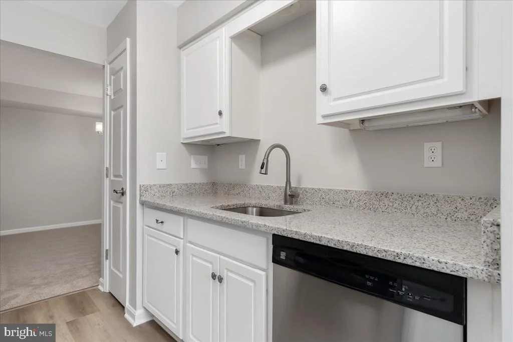 Photo of Unit 3C at 3810 NORMANDY DRIVE