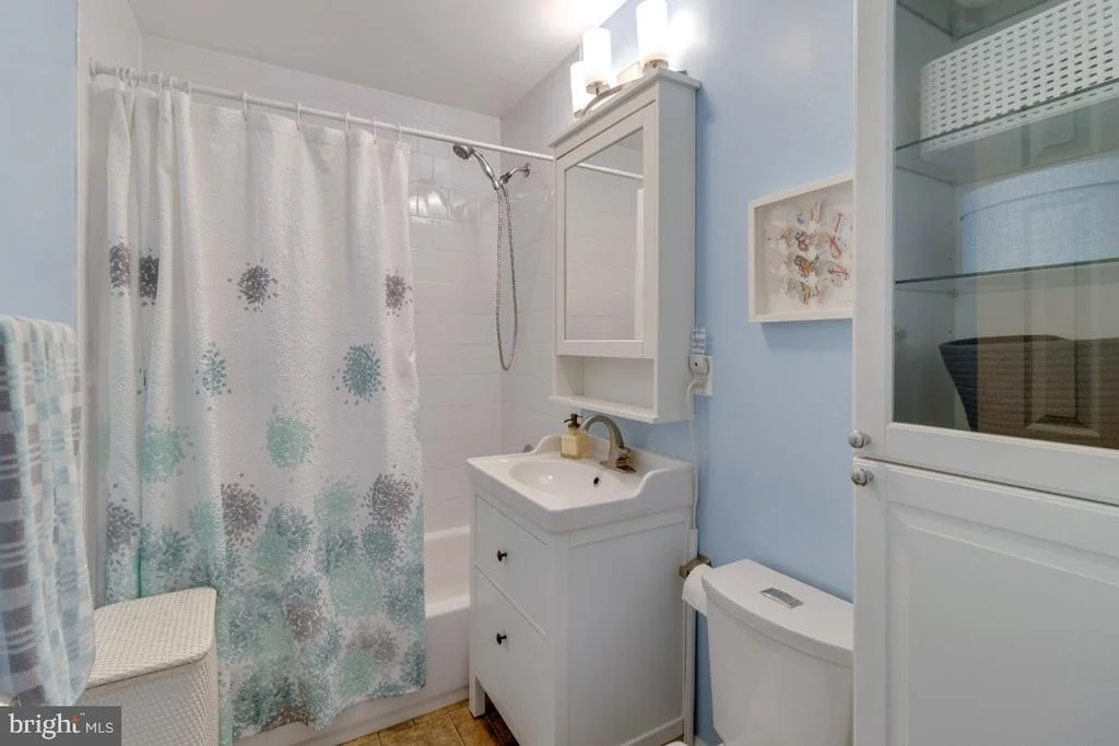 Photo of 903 ROBIN ROAD