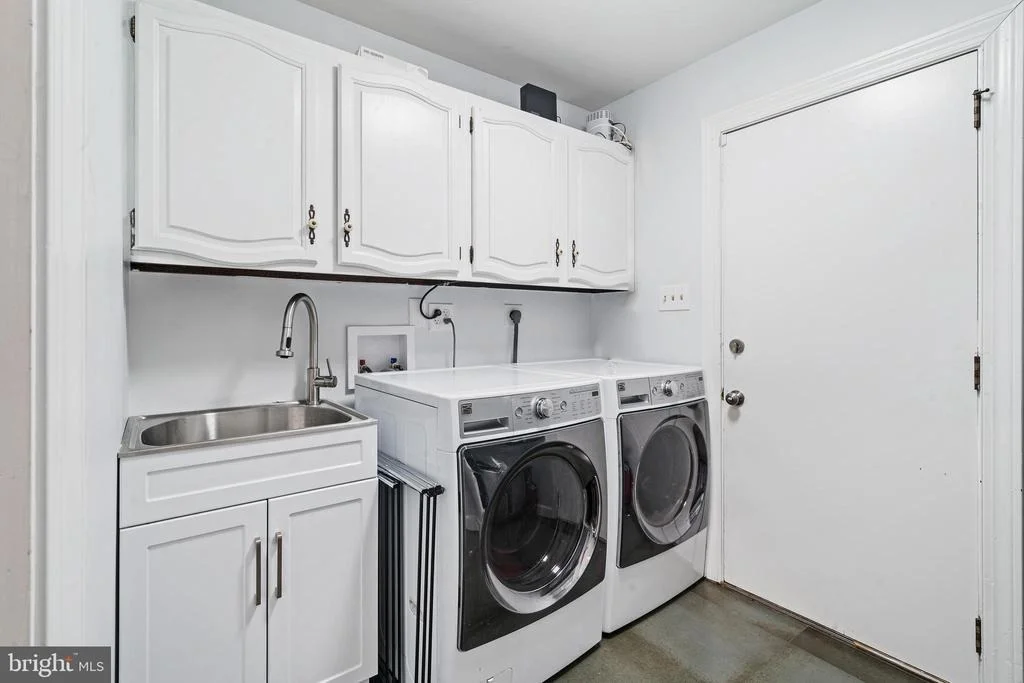Photo of 15304 WATERGATE ROAD