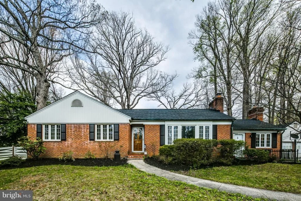 Photo of 2013 FRANWALL AVENUE