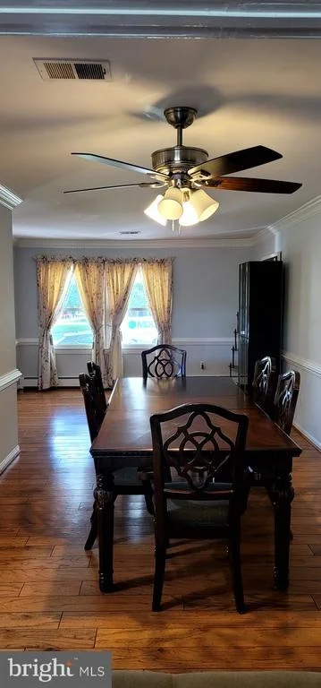 Photo of 302 W JUNIPER AVENUE