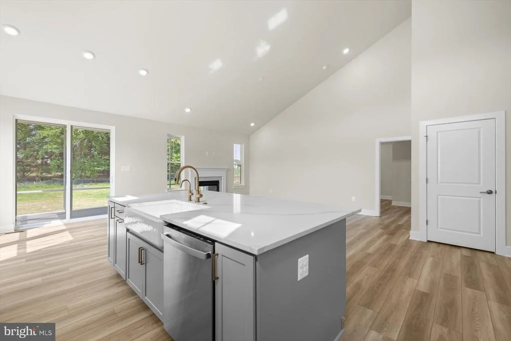 Photo of 9191 PEACH TREE DRIVE