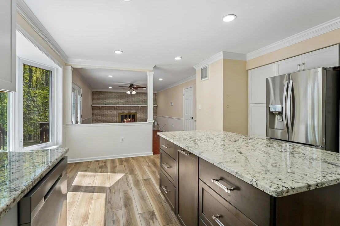 Photo of 8600 VALLEY DR