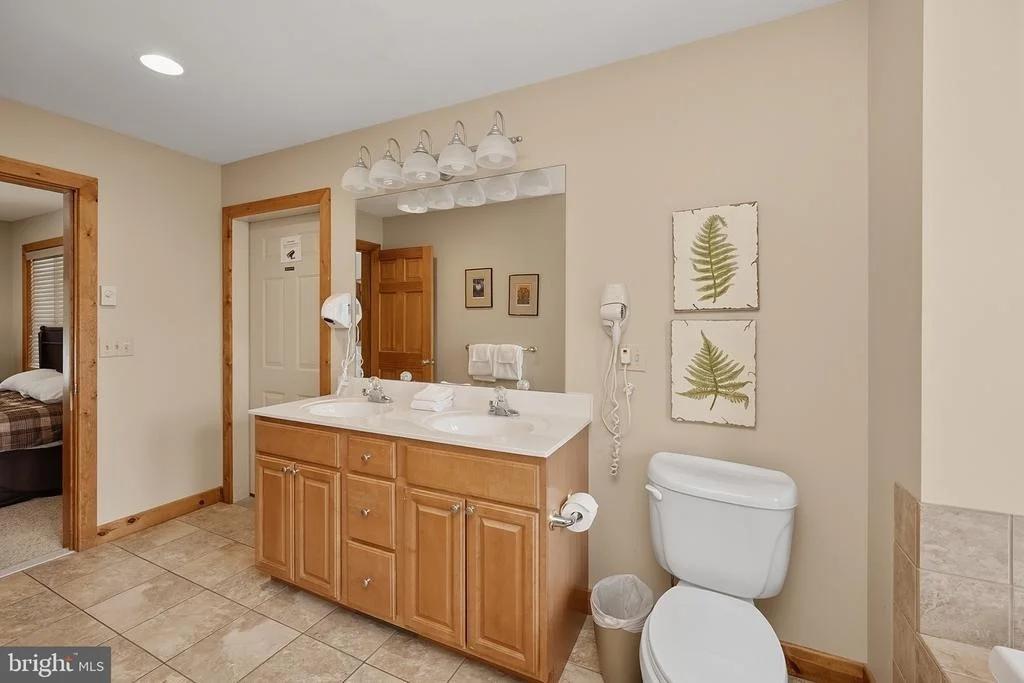 Photo of 250 LAKE POINTE DRIVE