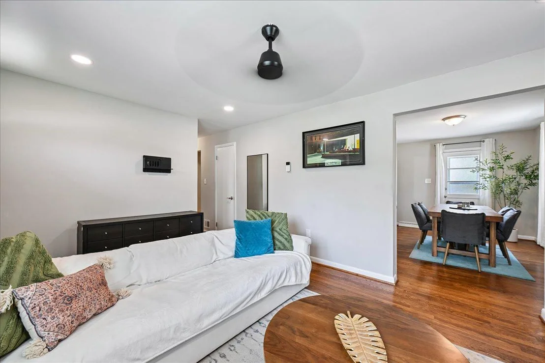 Photo of 8901 TOWNSEND LANE