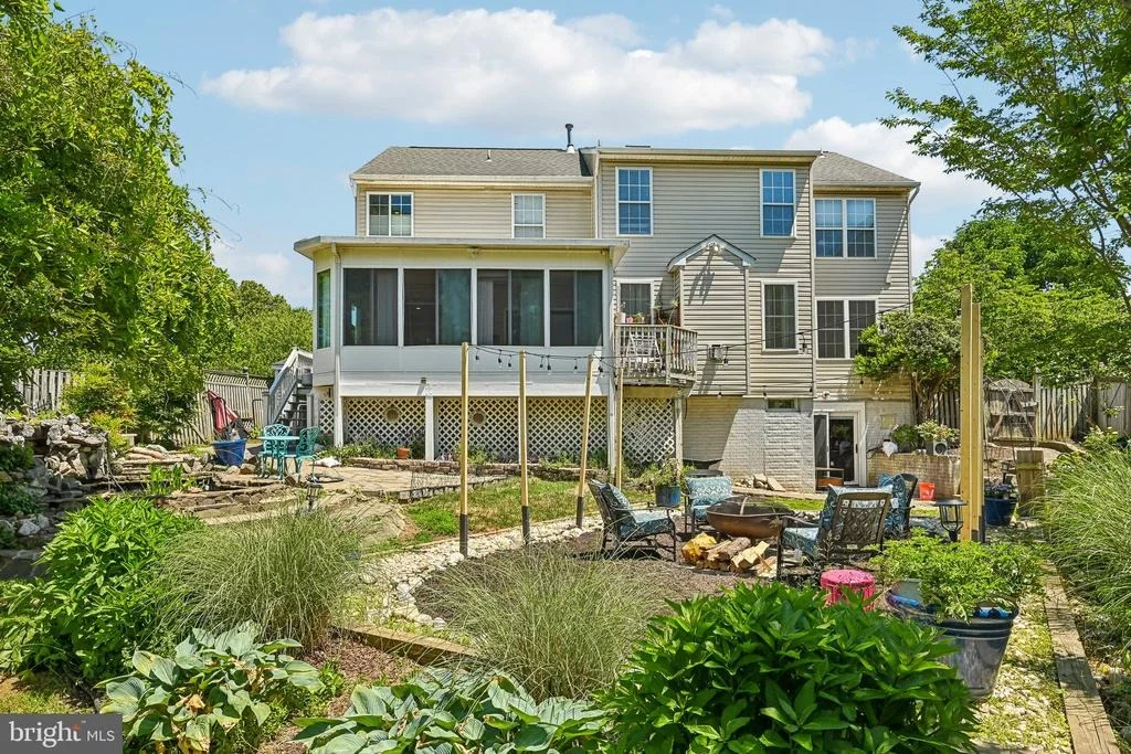 Photo of 6729 LOWES LANE