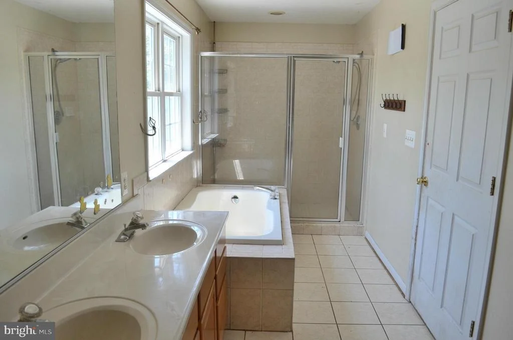 Photo of 9402 KING GEORGE DRIVE