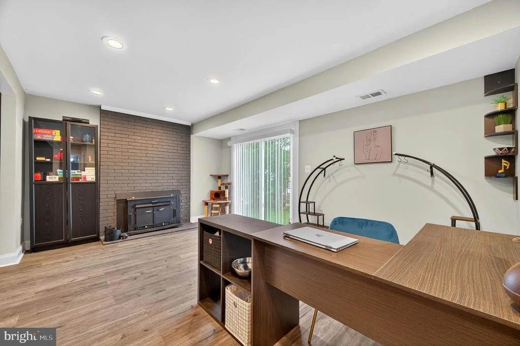 Photo of 9015 LONGBOW ROAD