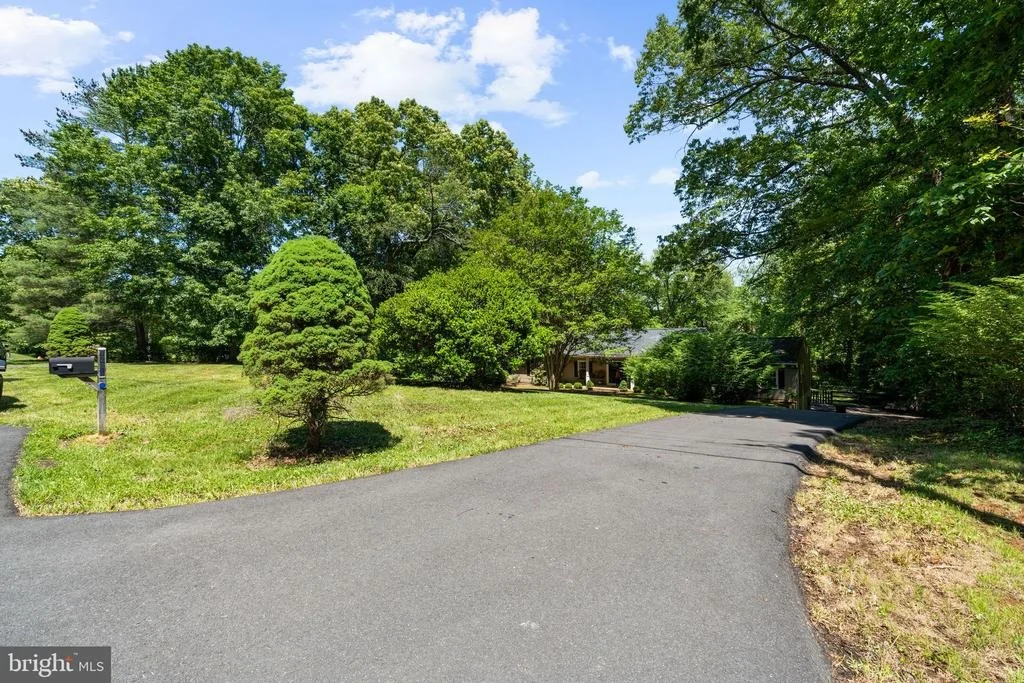 Photo of 7281 FORREST ROAD