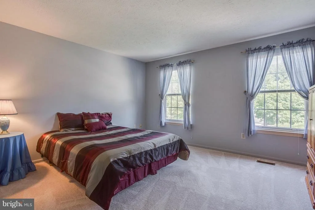 Photo of 9549 RED APPLE LANE
