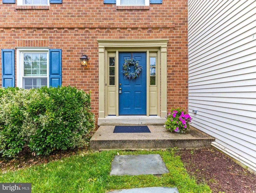 Photo of 1728 MAYFAIR PLACE