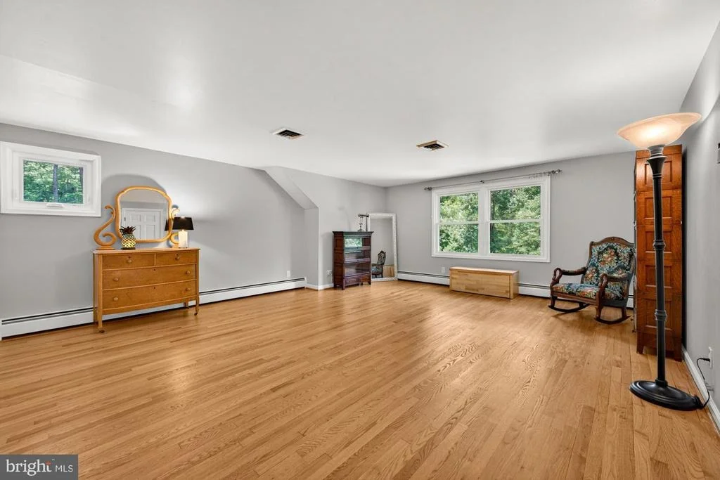Photo of 11416 VALE ROAD