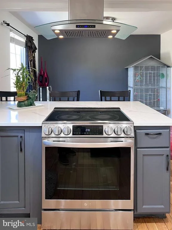 Photo of 9601 ROOSTER LANE