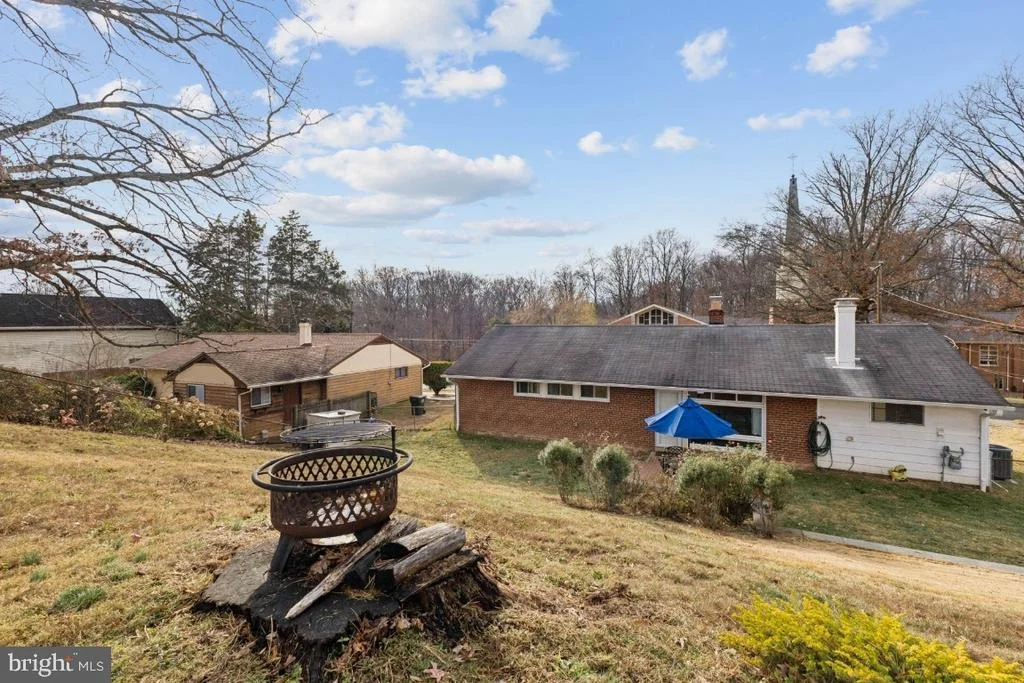 Photo of 7433 BATH STREET