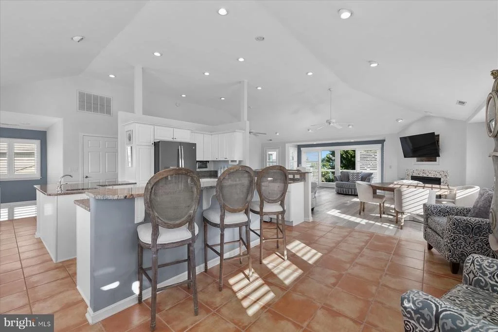 Photo of 36764 BAYSIDE DRIVE