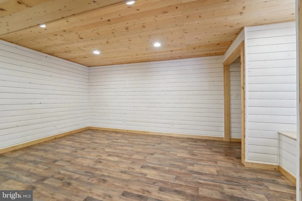 Photo of 3942 SUGARLOAF DRIVE