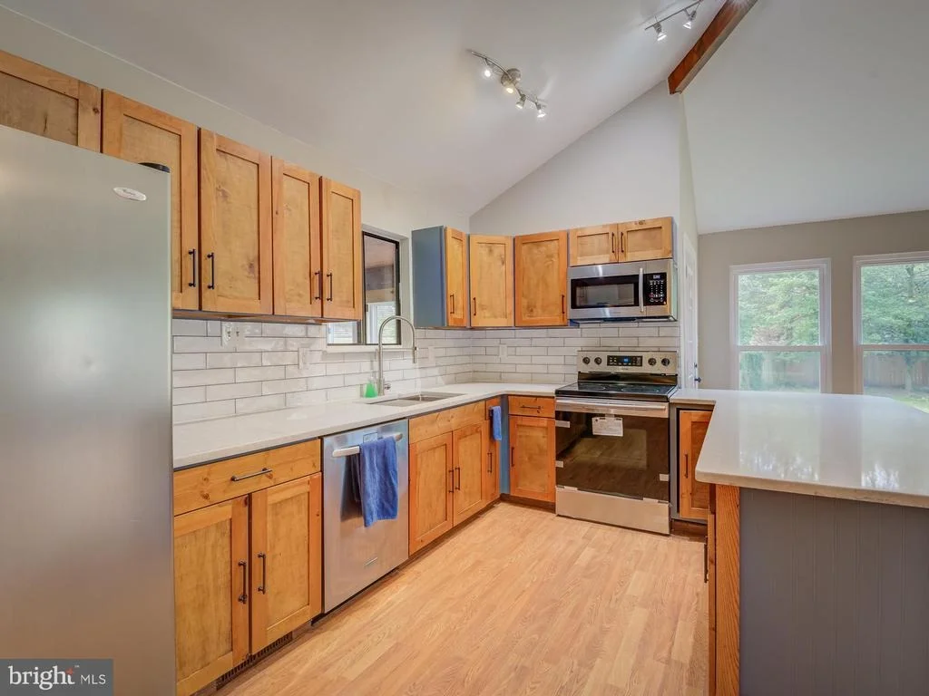 Photo of 370 WILETT DRIVE