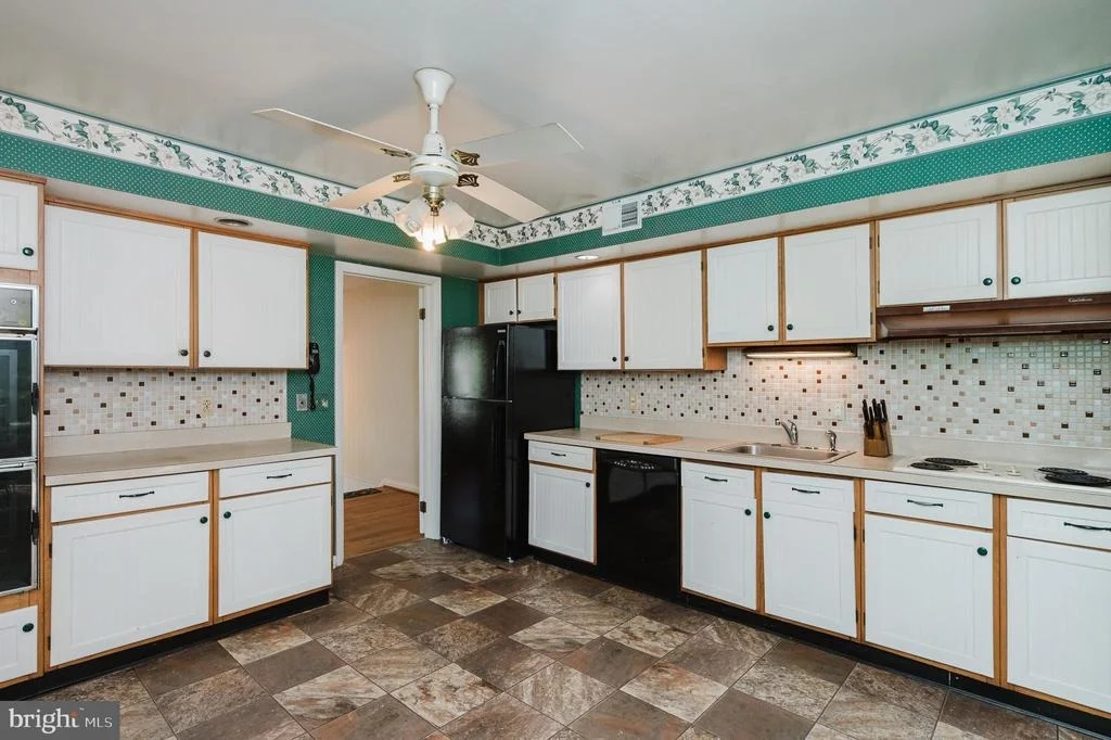 Photo of 1306 GRANDVIEW COURT