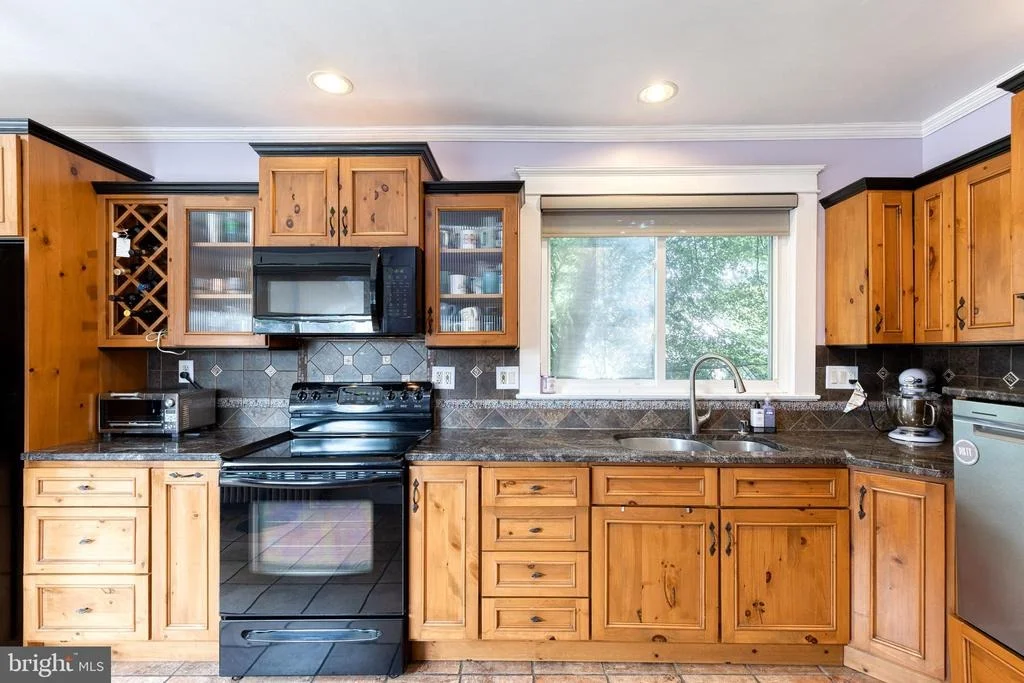 Photo of 1704 LINCOLN DRIVE