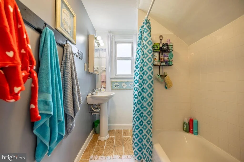 Photo of 39 E 2ND AVENUE