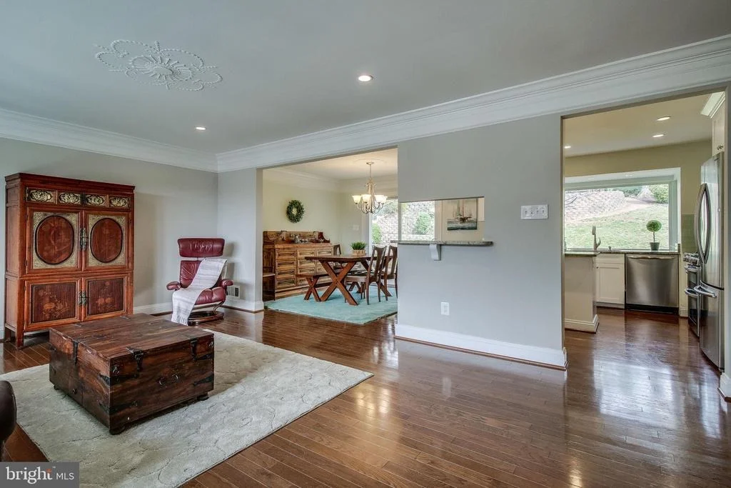 Photo of 919 JUNIPER PLACE