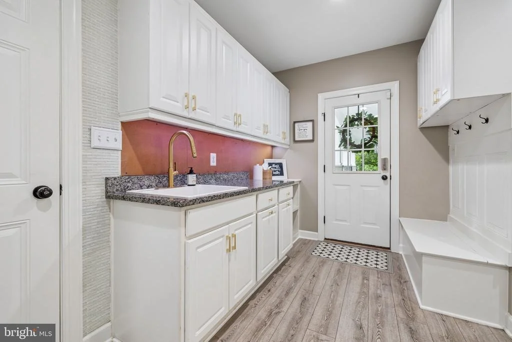 Photo of 8328 PINE KNOTT COURT