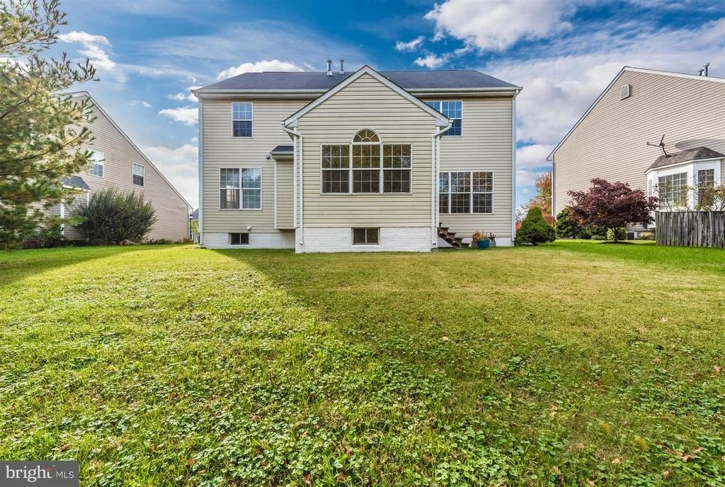 Photo of 606 BUSHYTAIL DRIVE