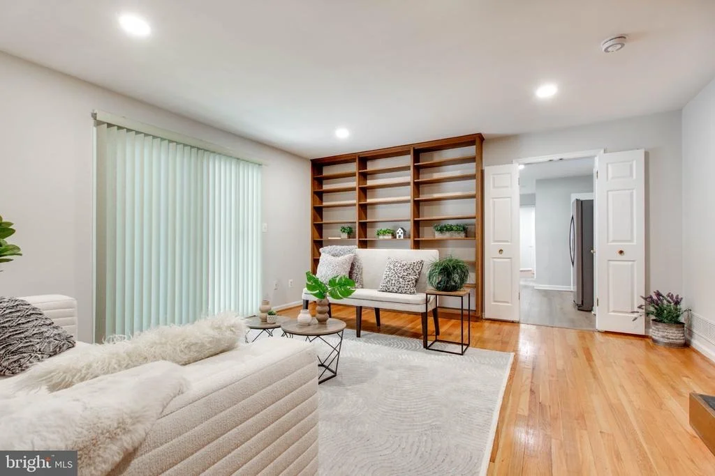 Photo of 8200 TYSON ROAD