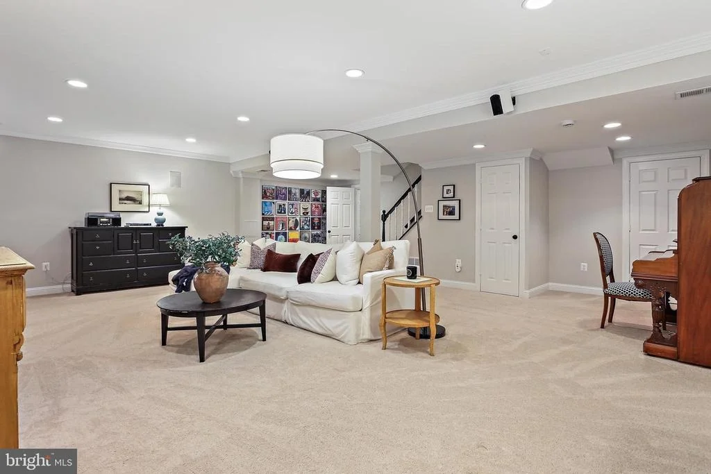 Photo of 8112 COACH STREET