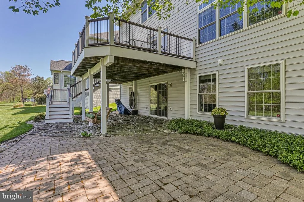 Photo of 9703 ROYAL CREST CIRCLE