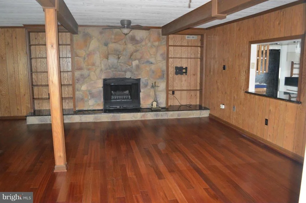 Photo of 4905 ROCKY SPRING LANE