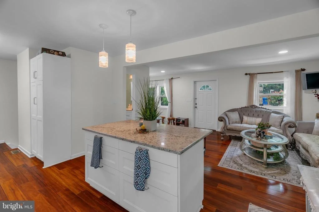 Photo of 4320 IVY GLEN ROAD