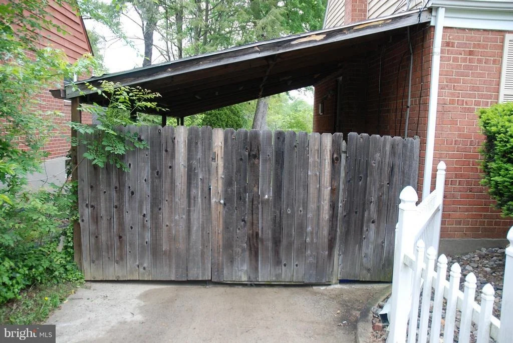 Photo of 12603 BLUHILL ROAD