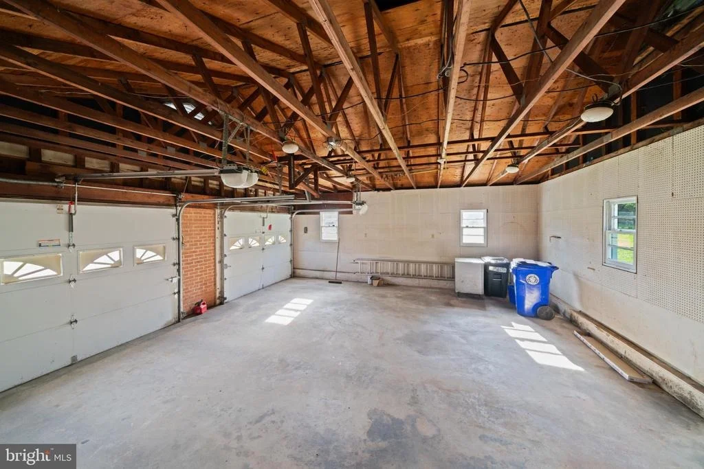 Photo of 11809 COLLINS DRIVE