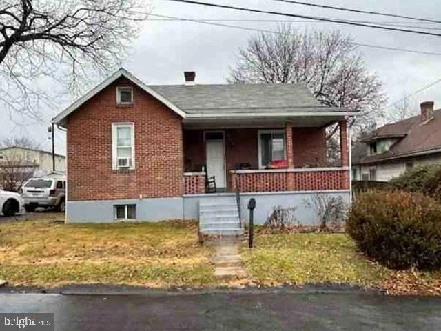 Photo of 534 EASTERN AVENUE