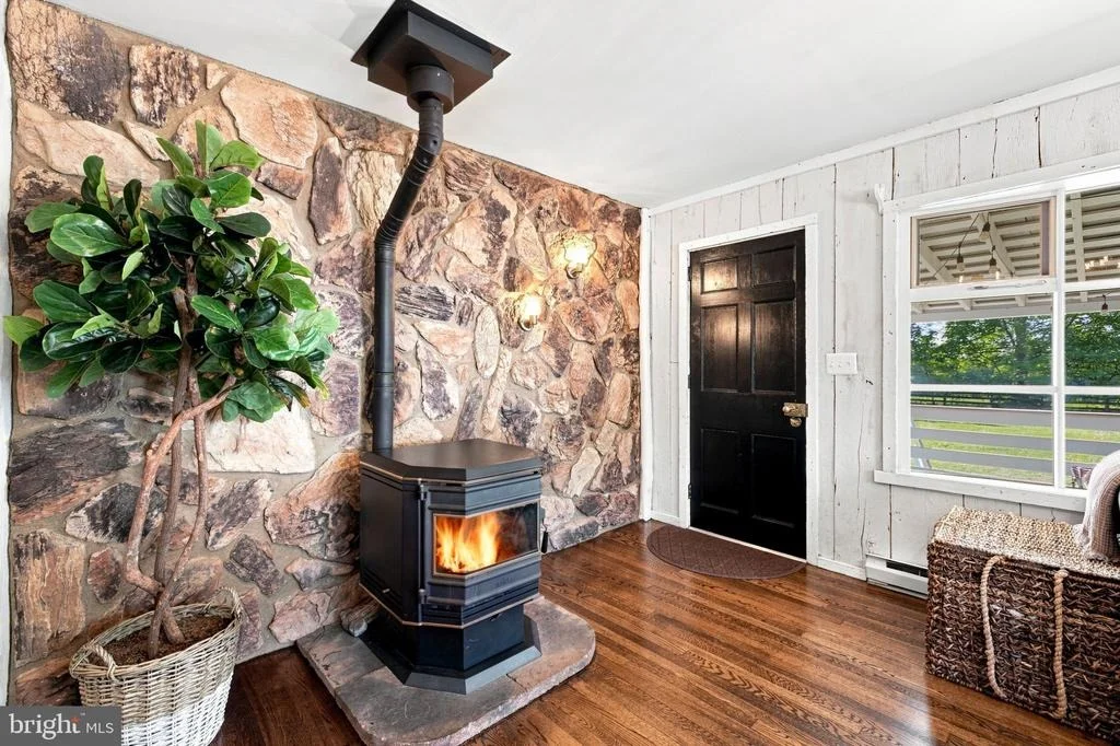 Photo of 21088 UNISON ROAD