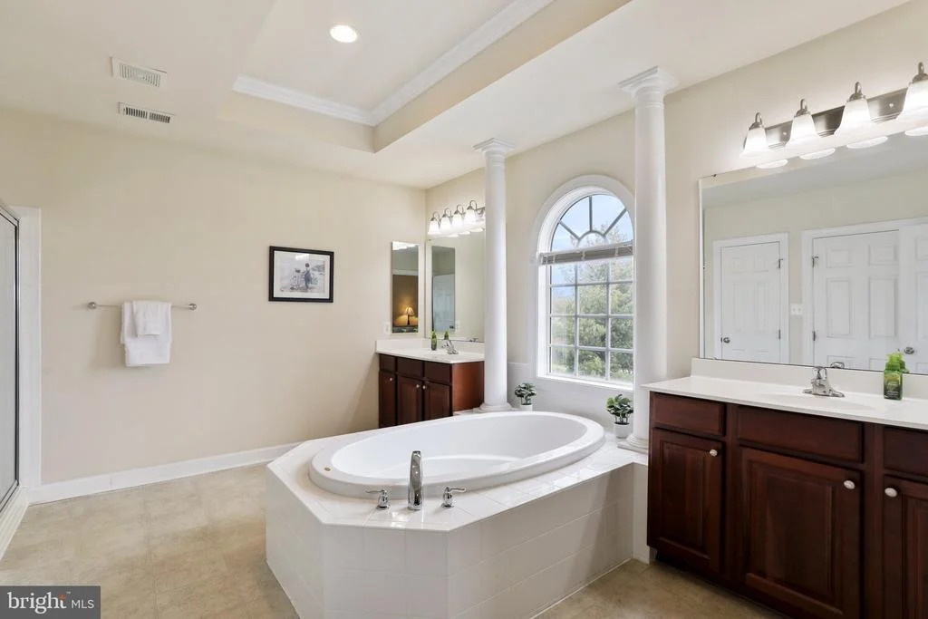 Photo of 10138 ROULETTE DRIVE