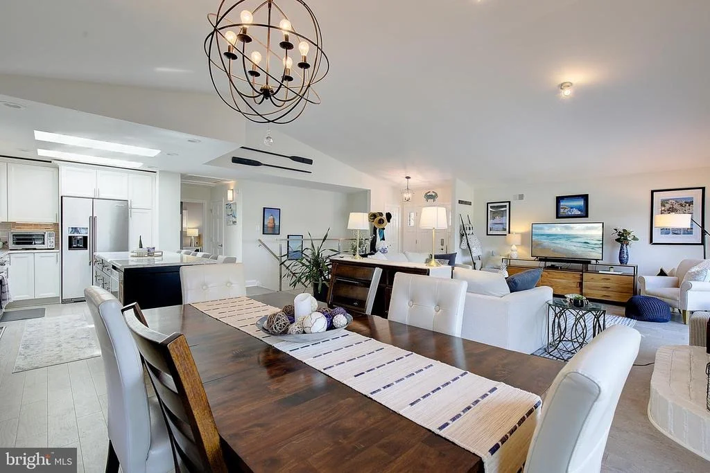 Photo of 1164 OAK VIEW DRIVE