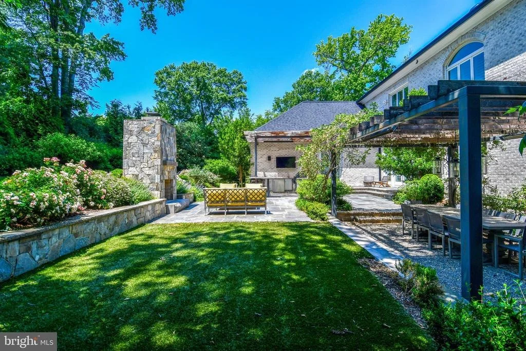 Photo of 7808 SOUTHDOWN ROAD