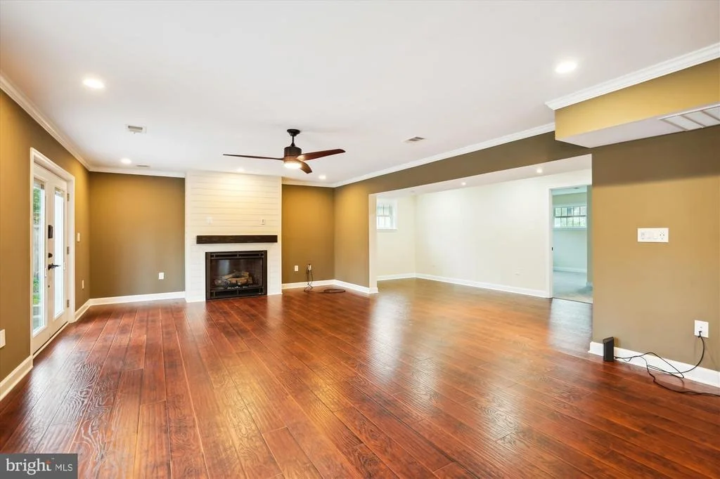 Photo of 5514 INVERCHAPEL ROAD