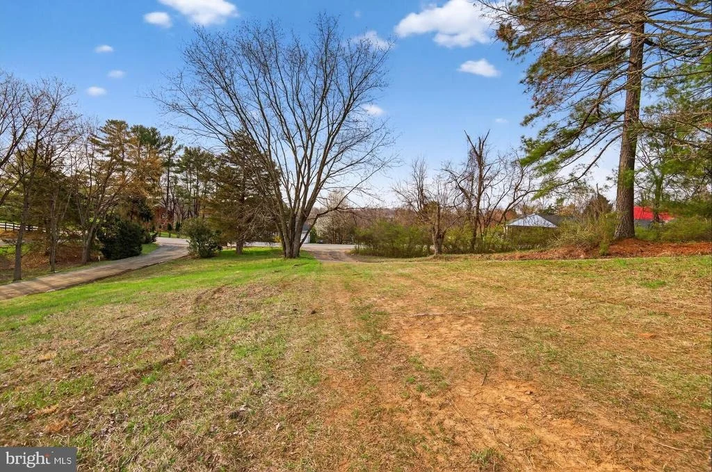 Photo of 40246 THOMAS MILL ROAD