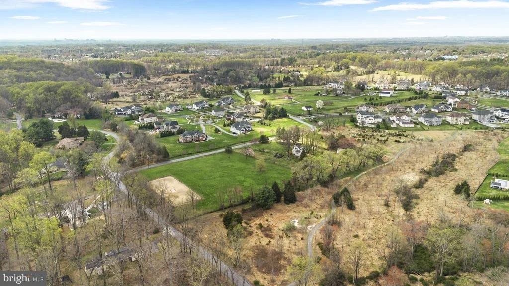 Photo of 16510 BATCHELLORS FOREST ROAD