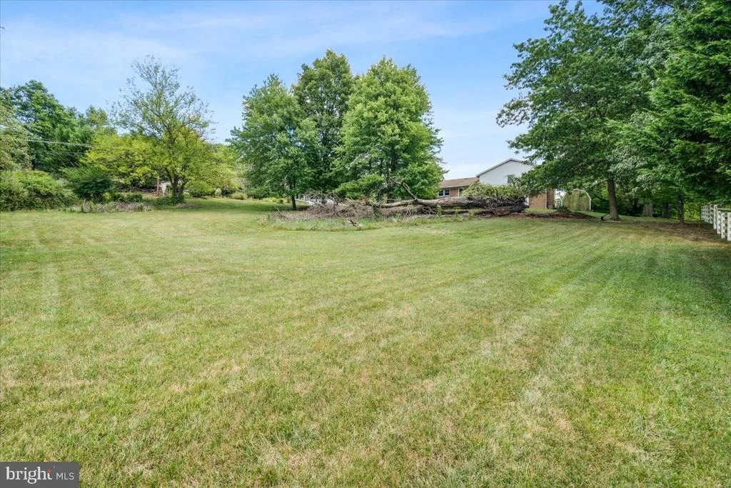 Photo of 6198 VIEWSITE COURT