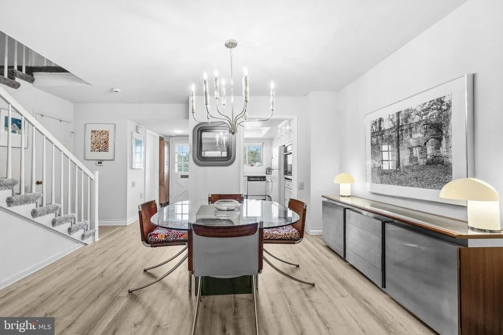 Photo of Unit 32F at 3590 GLENEAGLES DRIVE